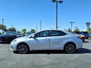 Toyota Corolla 2015 S 4dr Sedan