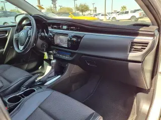 Toyota Corolla 2015 S 4dr Sedan