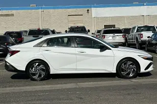 Hyundai ELANTRA 2025 SEL Sport 4dr Sedan