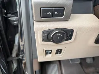 Ford F-150 2019 4x4 Limited 4dr SuperCrew 5.5 ft. SB