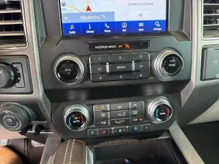 Ford F-150 2019 4x4 Limited 4dr SuperCrew 5.5 ft. SB