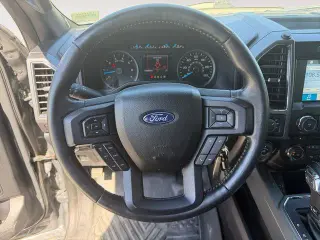 Ford F-150 2017 4x4 XL 4dr SuperCrew 5.5 ft. SB