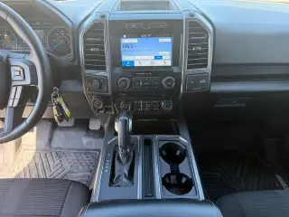 Ford F-150 2017 4x4 XL 4dr SuperCrew 5.5 ft. SB