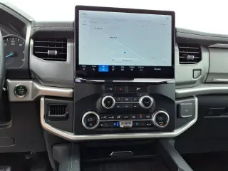 Ford Expedition 2024 4x2 XLT 4dr SUV