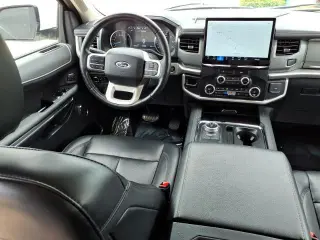 Ford Expedition 2024 4x2 XLT 4dr SUV
