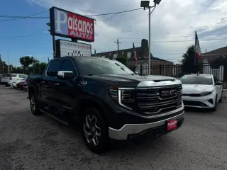 2023 GMC Sierra 1500 SLT Crew Cab 4WD