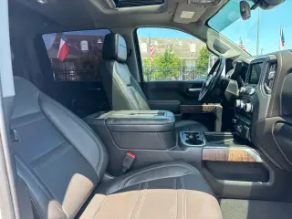 2022 GMC Sierra 2500HD Denali Crew Cab 4WD SB