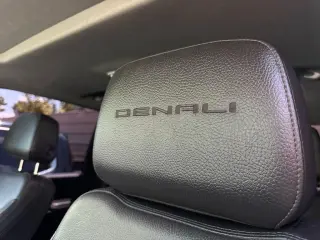 2022 GMC Sierra 2500HD Denali Crew Cab 4WD SB