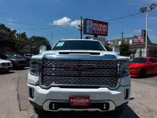 2022 GMC Sierra 2500HD Denali Crew Cab 4WD SB