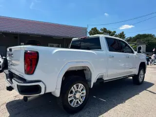 2022 GMC Sierra 2500HD Denali Crew Cab 4WD SB