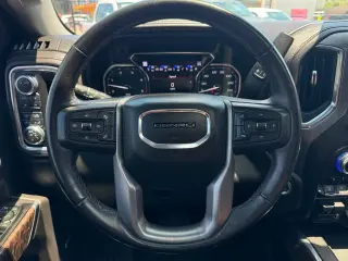 2022 GMC Sierra 2500HD Denali Crew Cab 4WD SB
