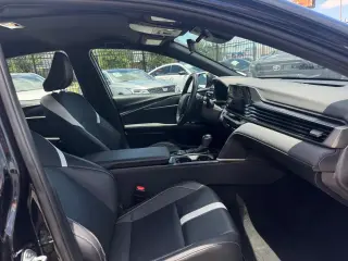 2025 Toyota Camry Hybrid XLE