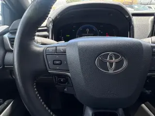 2025 Toyota Camry Hybrid XLE