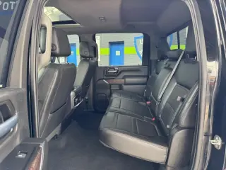 2022 GMC Sierra 2500HD Denali Crew Cab 4WD SB