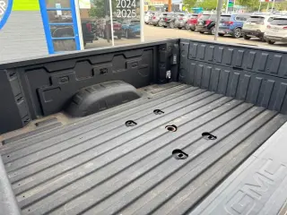 2022 GMC Sierra 2500HD Denali Crew Cab 4WD SB