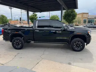 2022 GMC Sierra 2500HD Denali Crew Cab 4WD SB