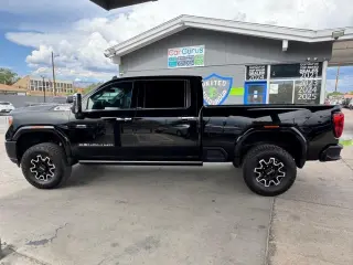 2022 GMC Sierra 2500HD Denali Crew Cab 4WD SB