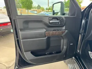 2022 GMC Sierra 2500HD Denali Crew Cab 4WD SB