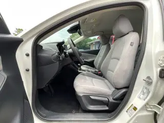 Toyota Yaris 2019 L 4dr Sedan 6M