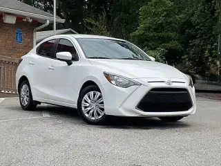 Toyota Yaris 2019 L 4dr Sedan 6M