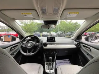 Toyota Yaris 2019 L 4dr Sedan 6M