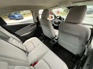Toyota Yaris 2019 L 4dr Sedan 6M