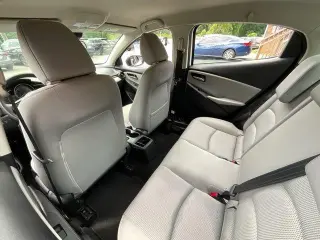 Toyota Yaris 2019 L 4dr Sedan 6M