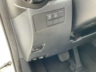 Toyota Yaris 2019 L 4dr Sedan 6M