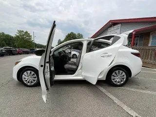 Toyota Yaris 2019 L 4dr Sedan 6M