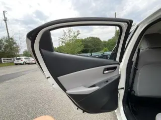 Toyota Yaris 2019 L 4dr Sedan 6M