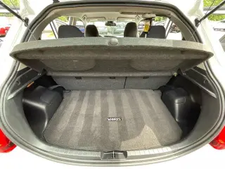 Toyota Yaris 2017 L 4dr Hatchback