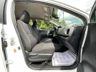 Toyota Yaris 2017 L 4dr Hatchback