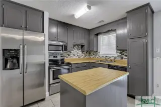 Propiedad en alquiler con 3 habitaciones y 2 baños en Rincon