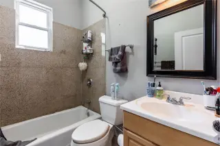 Propiedad en alquiler con 4 habitaciones y 2 baños en Chicago