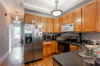 Propiedad en alquiler con 4 habitaciones y 2 baños en Chicago