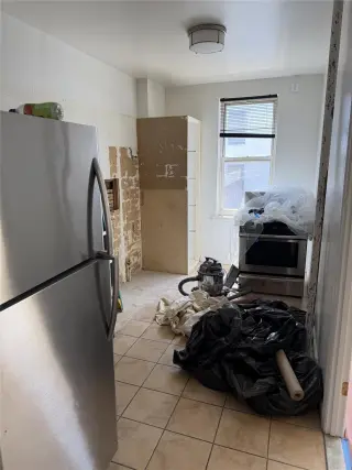Propiedad en alquiler con 3 habitaciones y 1 baño en Fort Hamilton Parkway