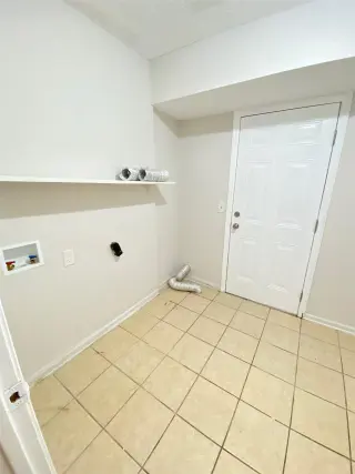 Propiedad en alquiler con 3 habitaciones y 2 baños en Hinesville