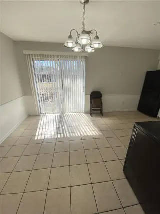 Propiedad en alquiler con 3 habitaciones y 2 baños en Hinesville