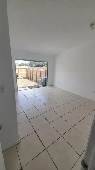 Propiedad en alquiler con 2 habitaciones y 2 baños en Miami Gardens