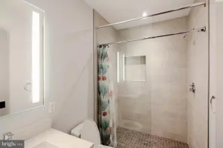 Propiedad en alquiler con 5 habitaciones y 2 baños en Washington