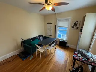 Propiedad en alquiler con 4 habitaciones y 2 baños en Somerville