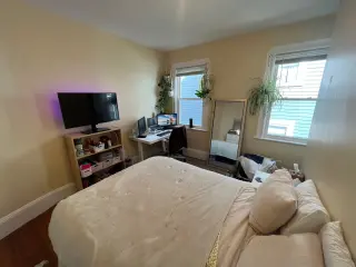 Propiedad en alquiler con 4 habitaciones y 1.5 baños en Somerville