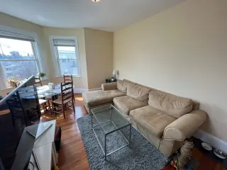 Propiedad en alquiler con 4 habitaciones y 1.5 baños en Somerville