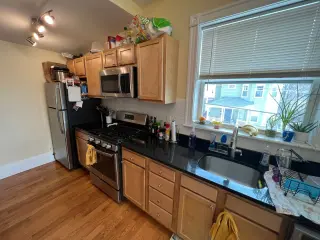 Propiedad en alquiler con 4 habitaciones y 1.5 baños en Somerville