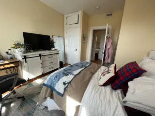 Propiedad en alquiler con 4 habitaciones y 1.5 baños en Somerville