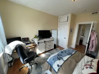 Propiedad en alquiler con 4 habitaciones y 1.5 baños en Somerville