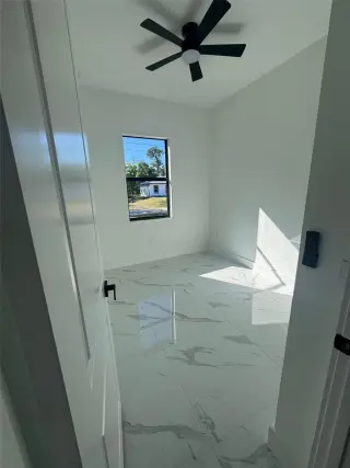 Propiedad en alquiler con 2 habitaciones y 1 baño en Lehigh Acres