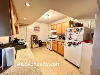 Propiedad en alquiler con 3 habitaciones y 1.5 baños en Somerville