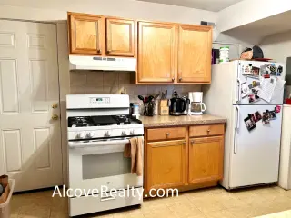 Propiedad en alquiler con 3 habitaciones y 1.5 baños en Somerville