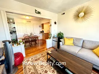 Propiedad en alquiler con 3 habitaciones y 1.5 baños en Somerville